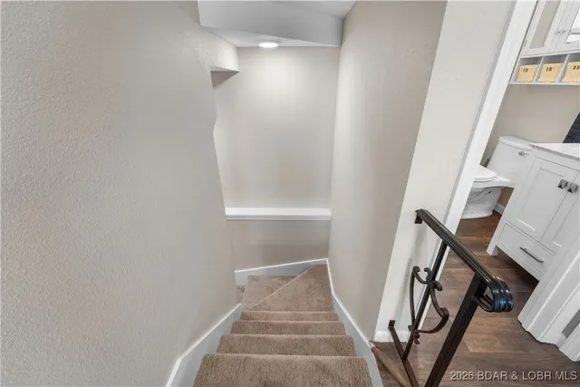 $225,000 | 307 Osage Heritage Circle, Unit 1C, Linn Creek, MO 65052