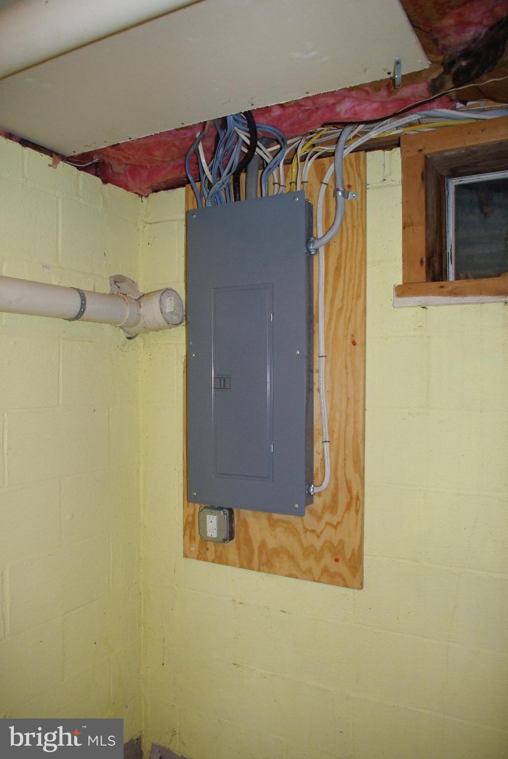 555 Teeter Road Littlestown, PA 17340 - Photo 16 of 28 200 Amp Electric Panel