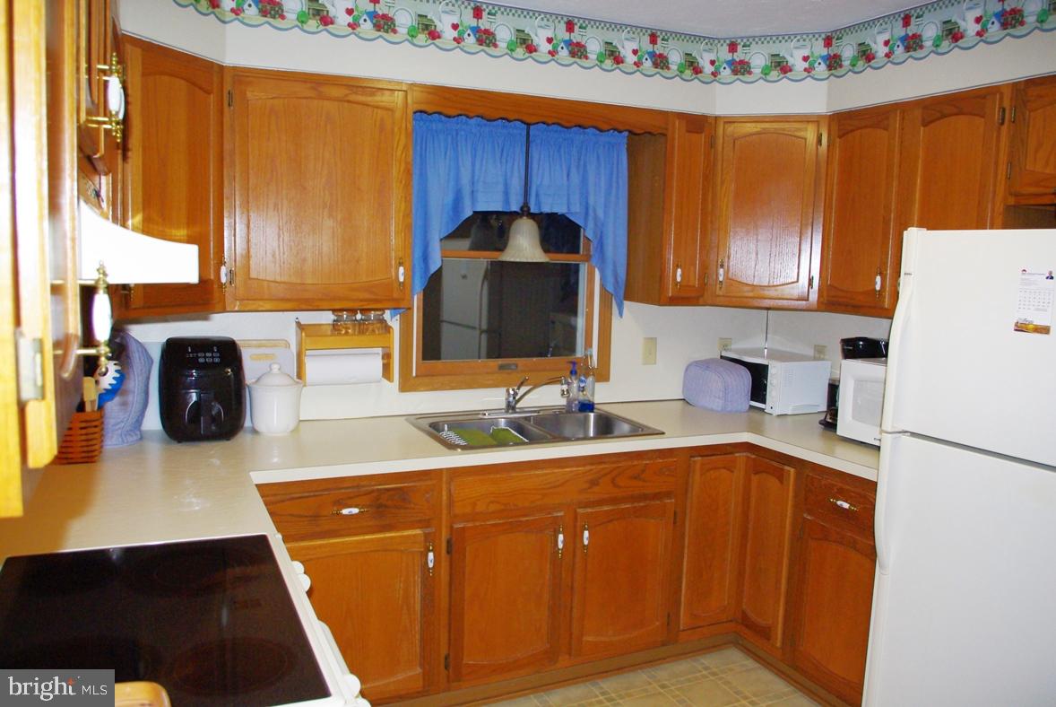 555 Teeter Road Littlestown, PA 17340 - Photo 5 of 28