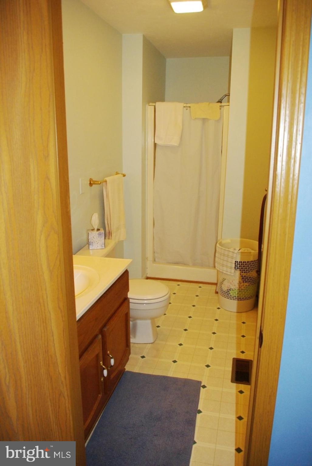 555 Teeter Road Littlestown, PA 17340 - Photo 10 of 28 MBath