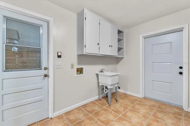 $340,000 | 936 West Queen Street, Lakeland, FL 33803