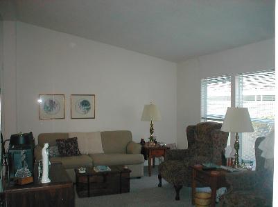 34 Bluejay Drive, Unit 34 Santa Rosa, CA 95409 - Photo 5 of 5 a living room with furniture