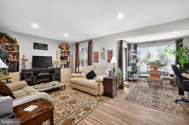 $559,900 | 8768 Dunstable Loop, Bristow, VA 20136