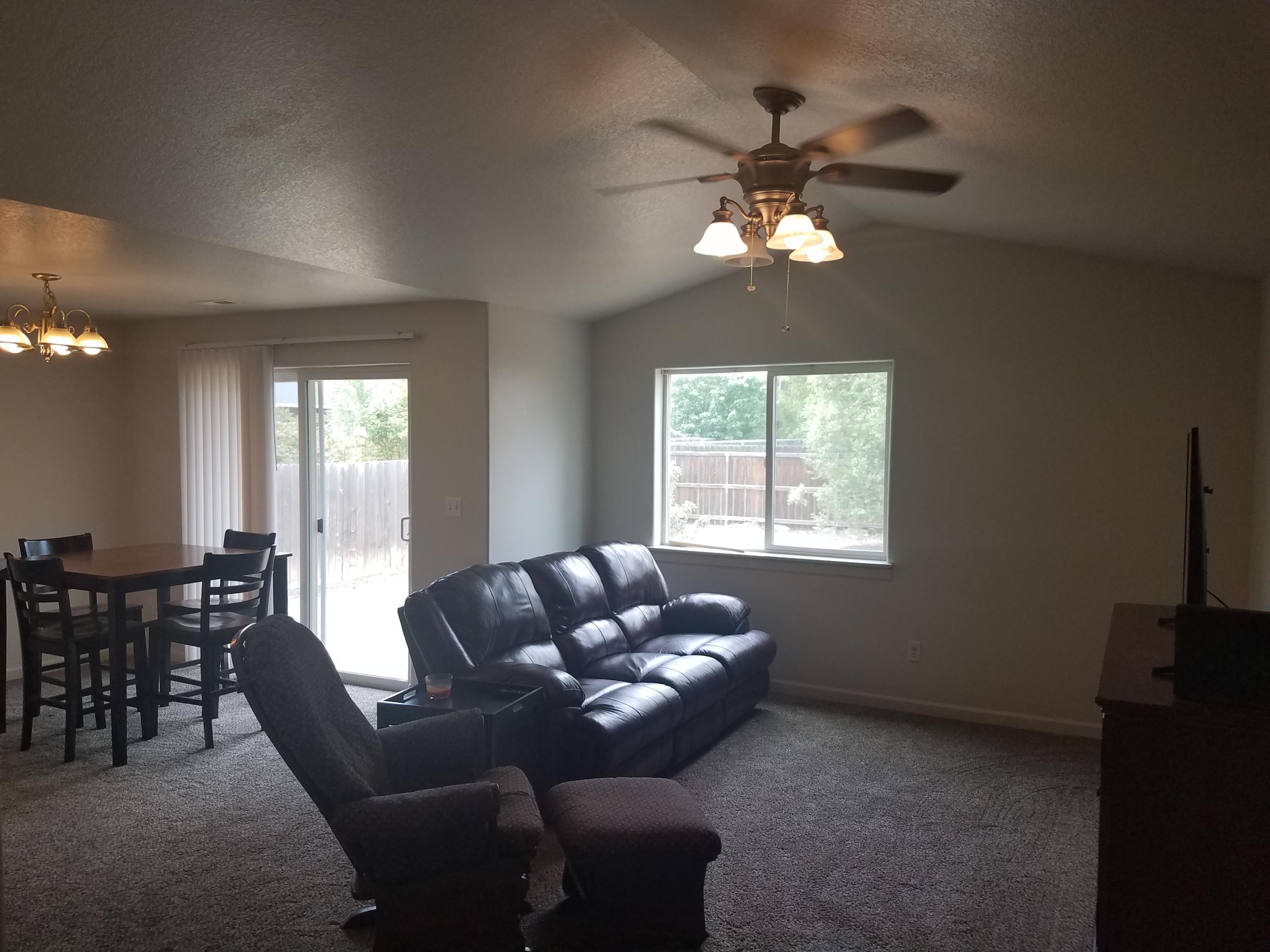 321 Southwest 29th Street Redmond, OR 97756 - Photo 9 of 18 Open living