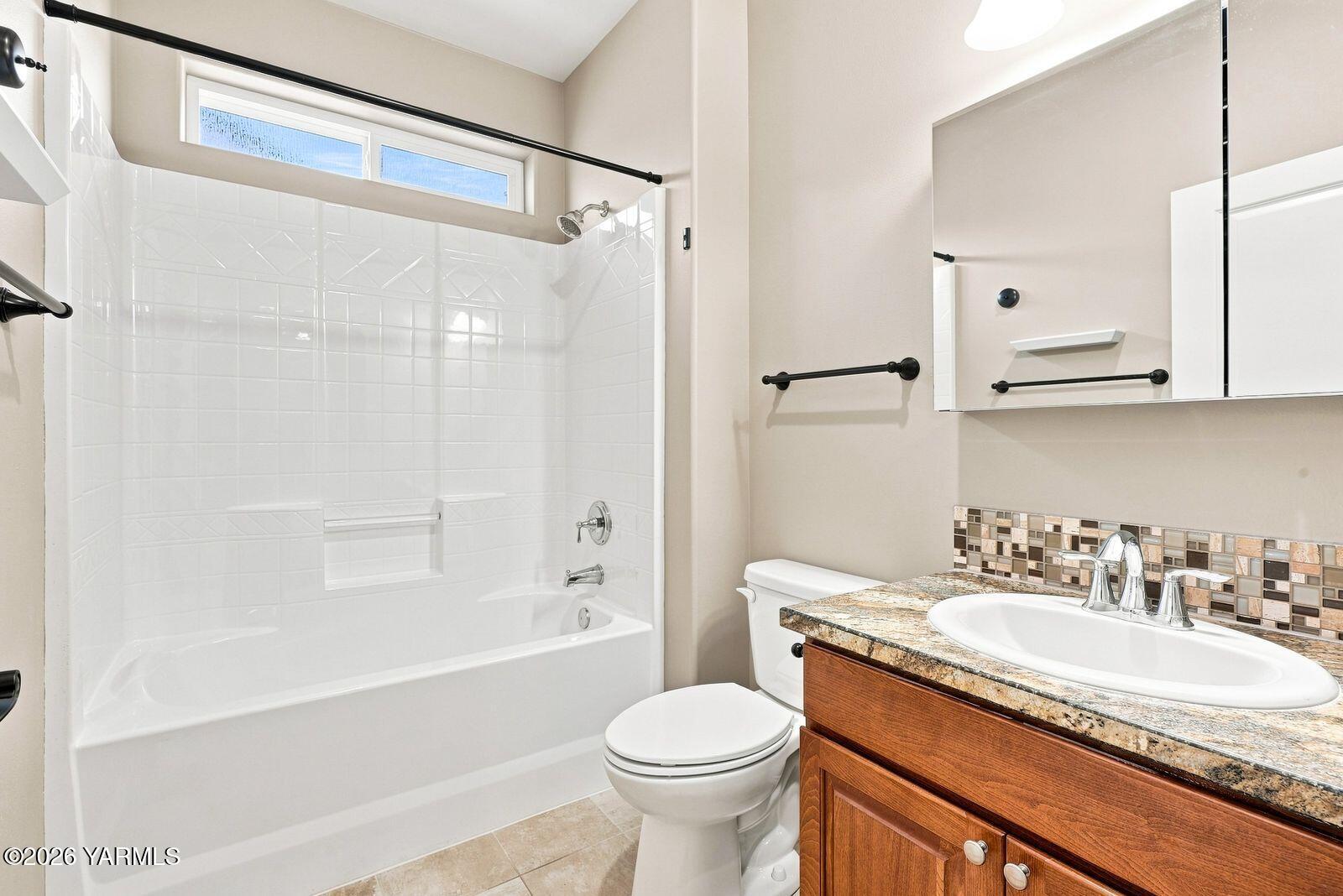 5904 Crestfields Road Yakima, WA 98903 - Photo 23 of 42 22 Guest Bathroom