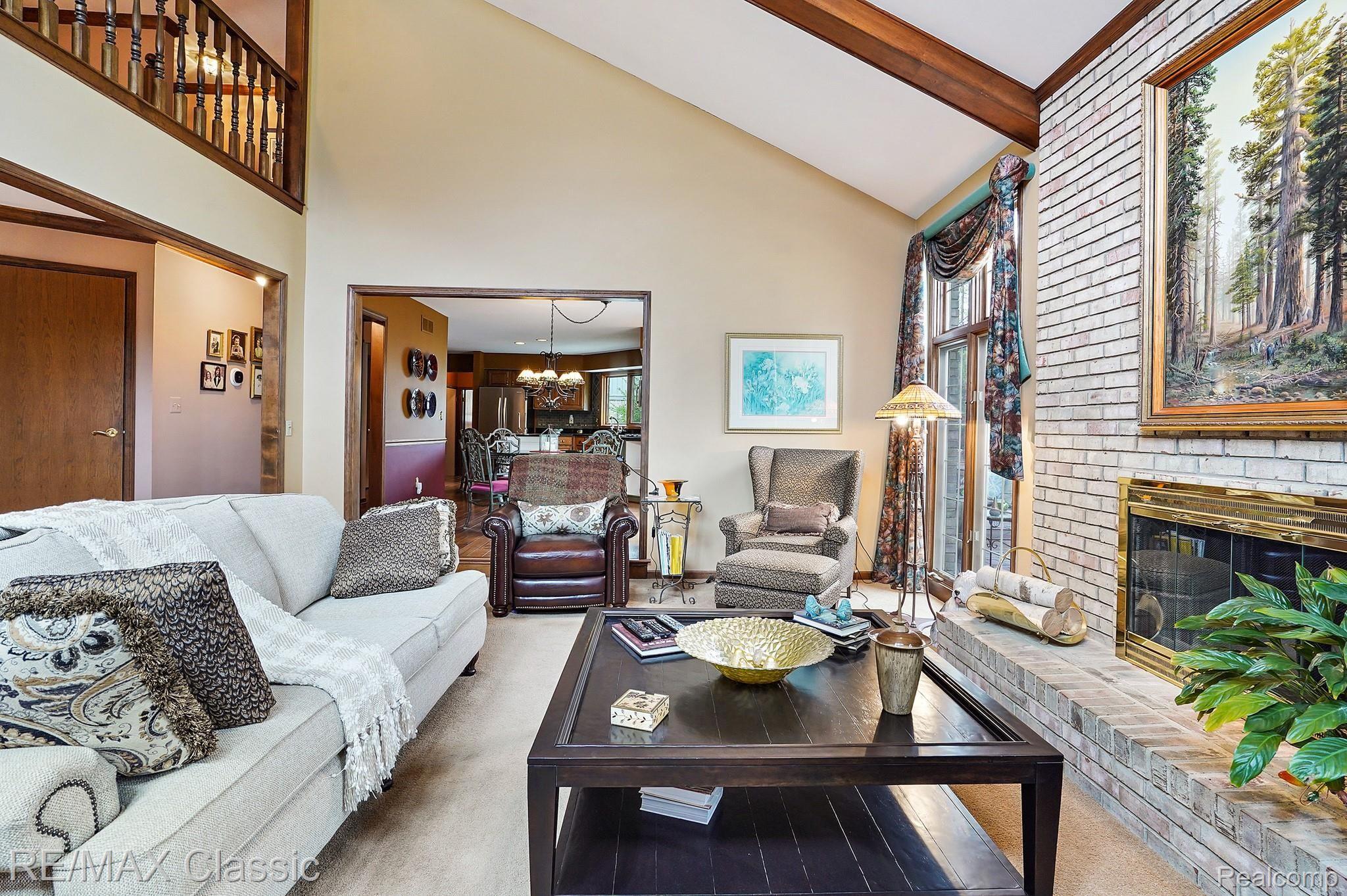 18991 Van Road Livonia, MI 48152 - Photo 18 of 47 Two Story Family Room - Lots of Large Windows Provide Natural Lighting