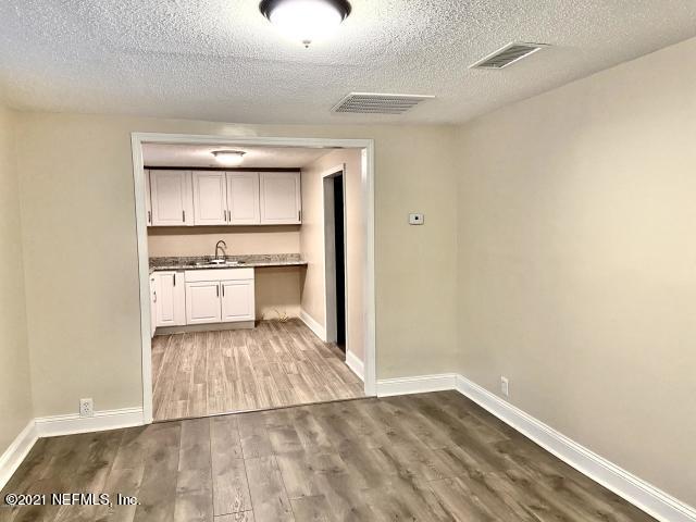 2339 Brooklyn Road Jacksonville, FL 32209 - Photo 4 of 11 20200617121234005607000000-3