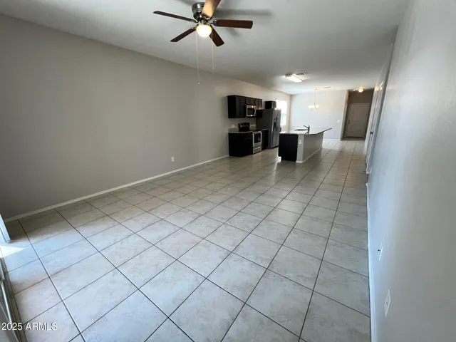 $1,750 | 28945 North Amber Way, San Tan Valley, AZ 85143