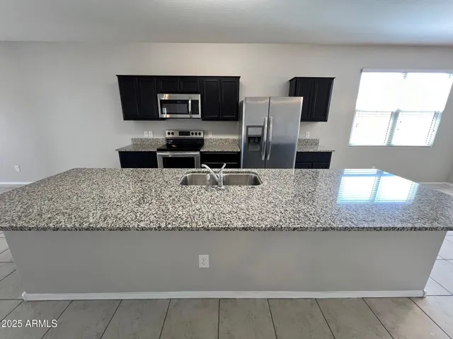 $1,750 | 28945 North Amber Way, San Tan Valley, AZ 85143