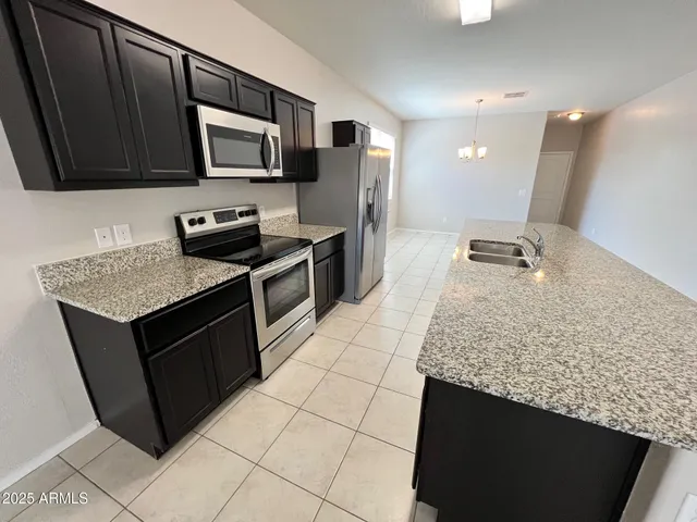 $1,750 | 28945 North Amber Way, San Tan Valley, AZ 85143