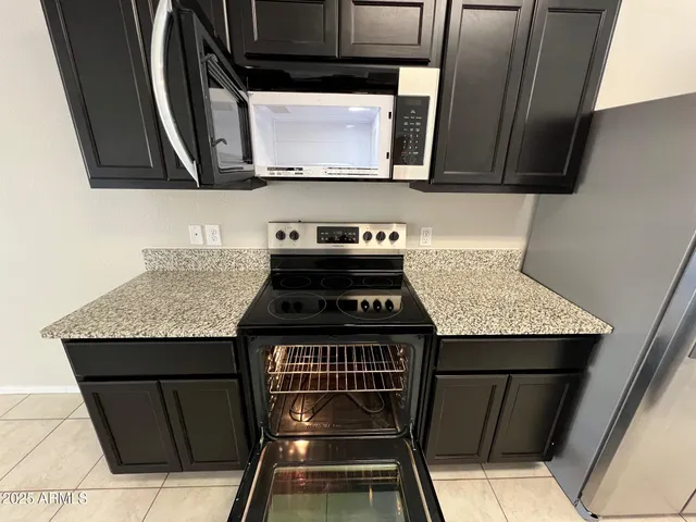 $1,750 | 28945 North Amber Way, San Tan Valley, AZ 85143