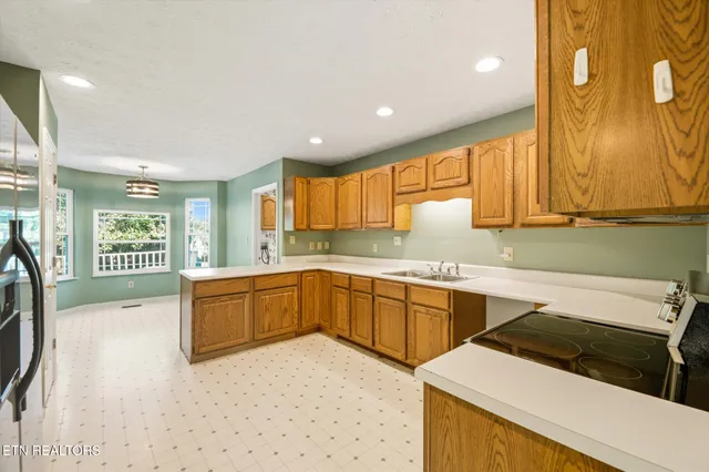 $424,900 | 5309 Gloucester Circle, Knoxville, TN 37918