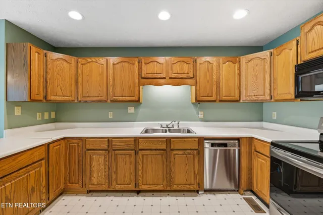 $424,900 | 5309 Gloucester Circle, Knoxville, TN 37918