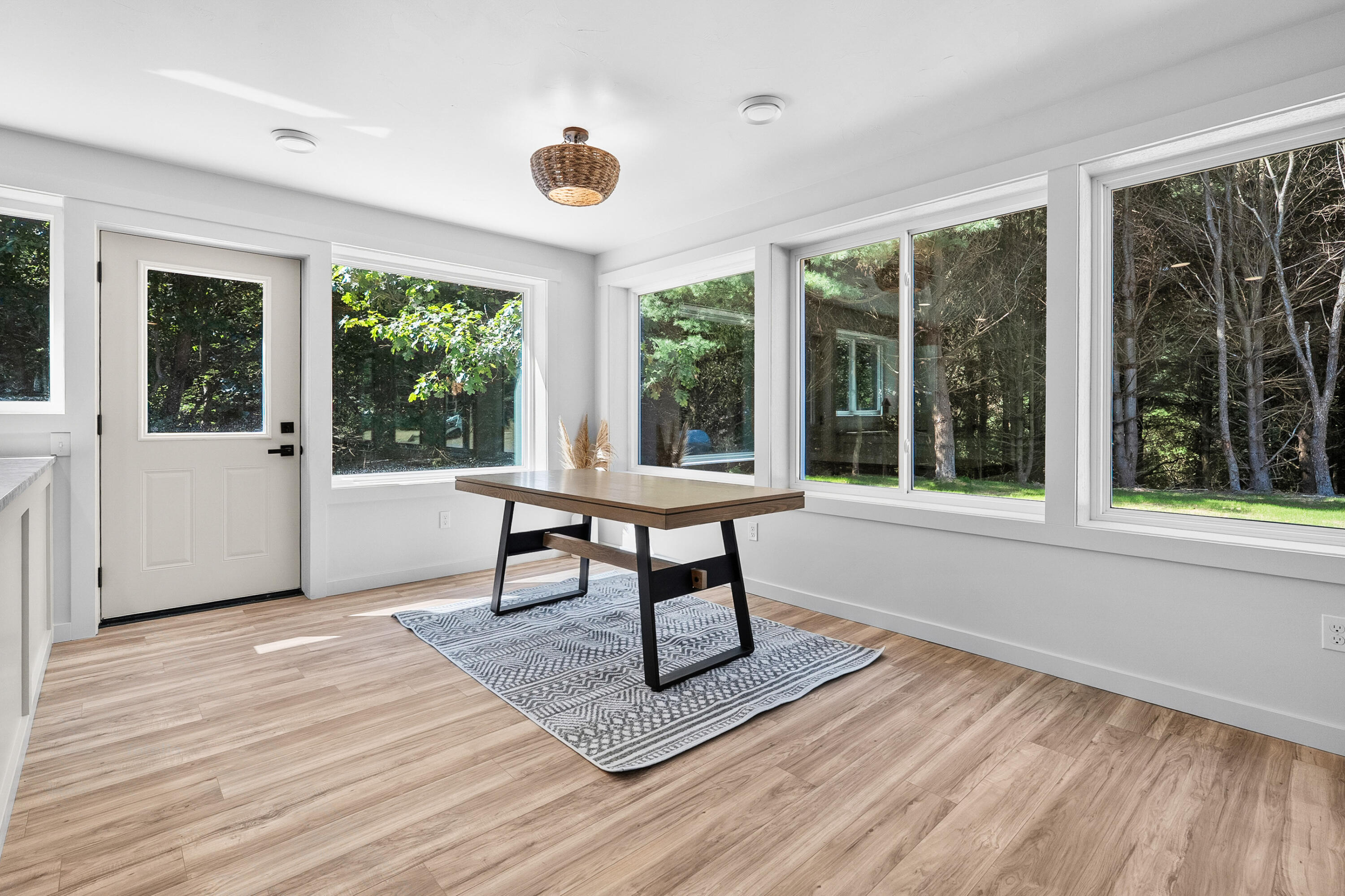 57160 Highfield Road Three Rivers, MI 49093 - Photo 8 of 26 Dinning with door to Patio