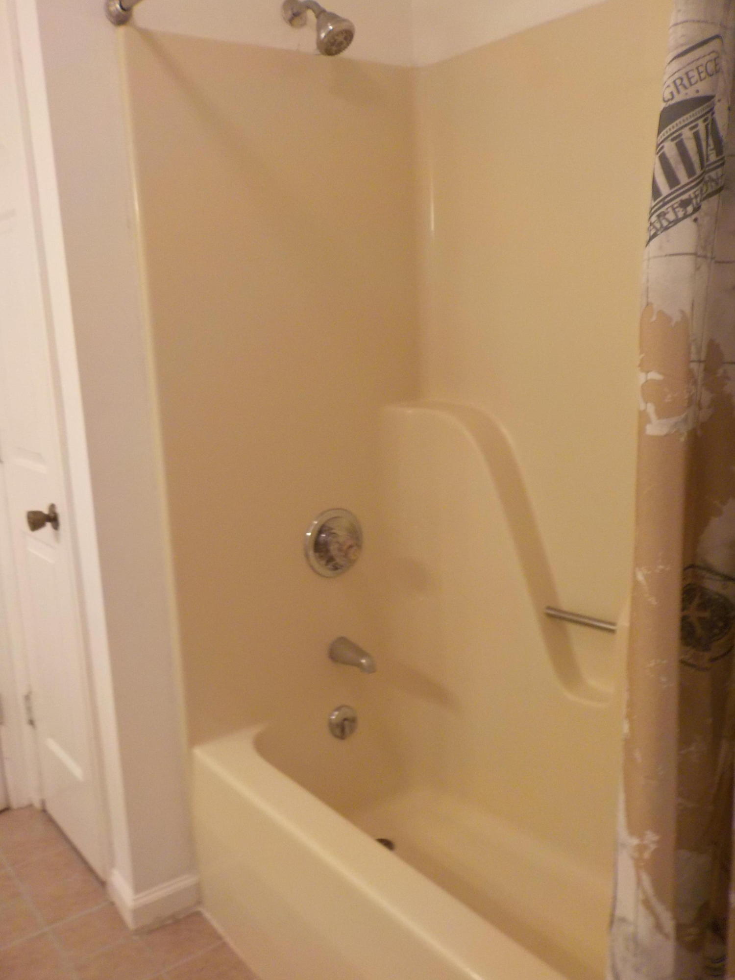 115 Arcadia Lane, Unit A Oak Ridge, TN 37830 - Photo 22 of 36 Main Bathroom