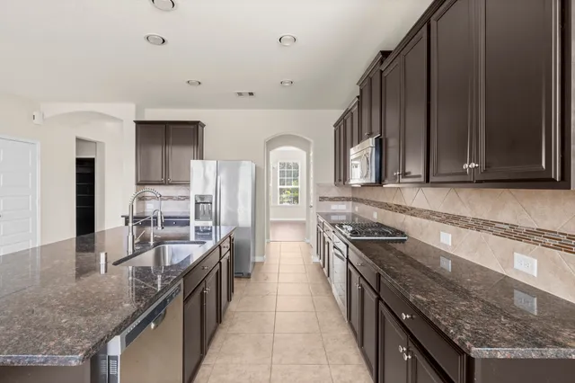 $2,700 | 18115 Fernwood Bend Drive, Tomball, TX 77377