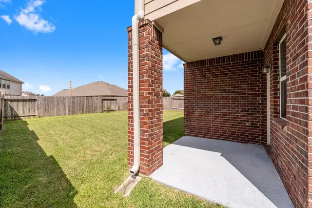 $2,700 | 18115 Fernwood Bend Drive, Tomball, TX 77377