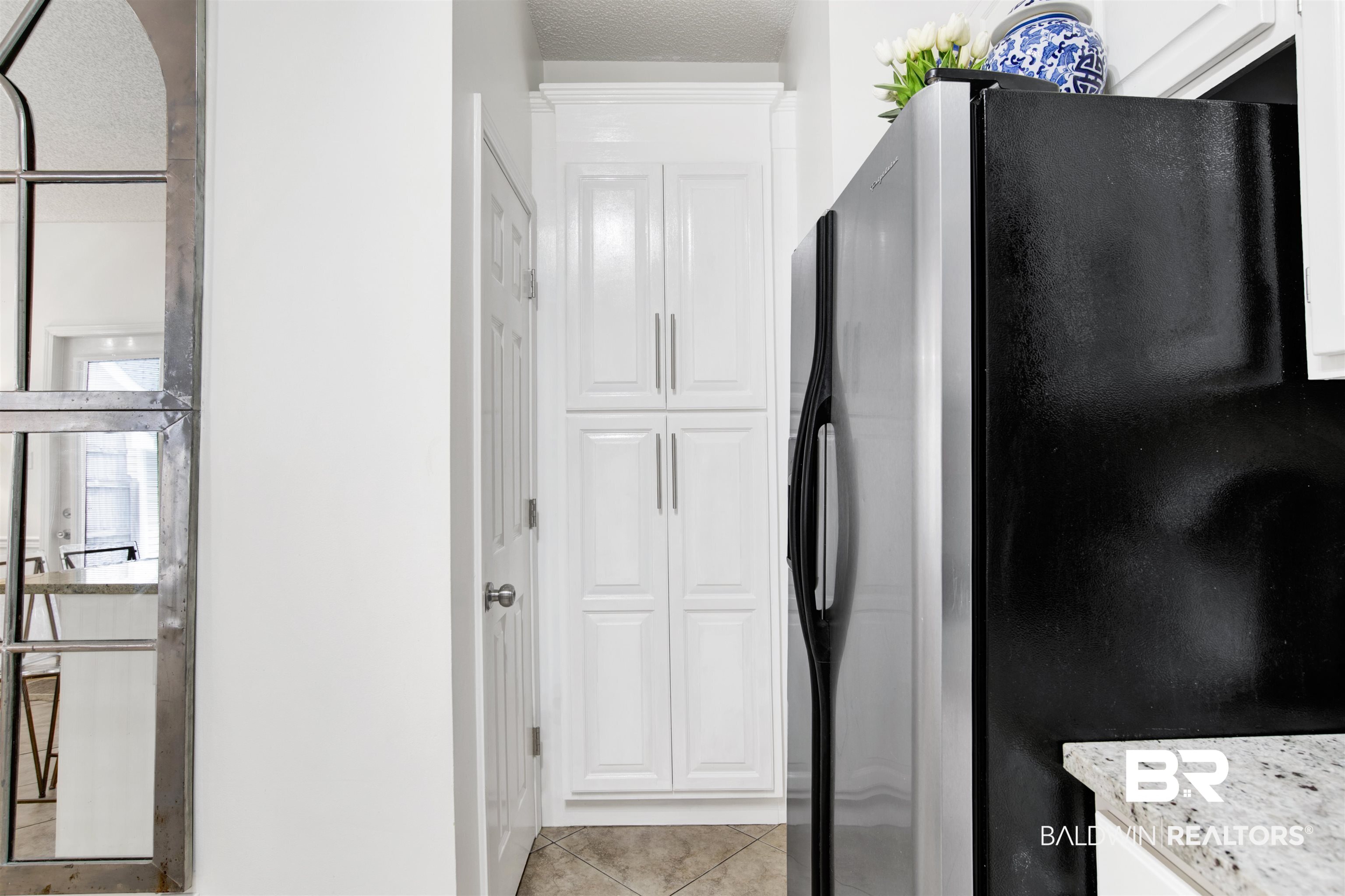 7040 Highpointe Place West Daphne, AL 36527 - Photo 18 of 37 Pantry