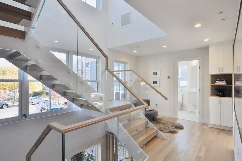17 R Ellsworth Avenue Cambridge, MA 02139 - Photo 4 of 23 Gallery Image 4