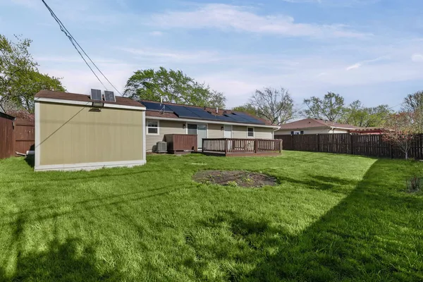 $350,000 | 604 Newberry Drive, Streamwood, IL 60107