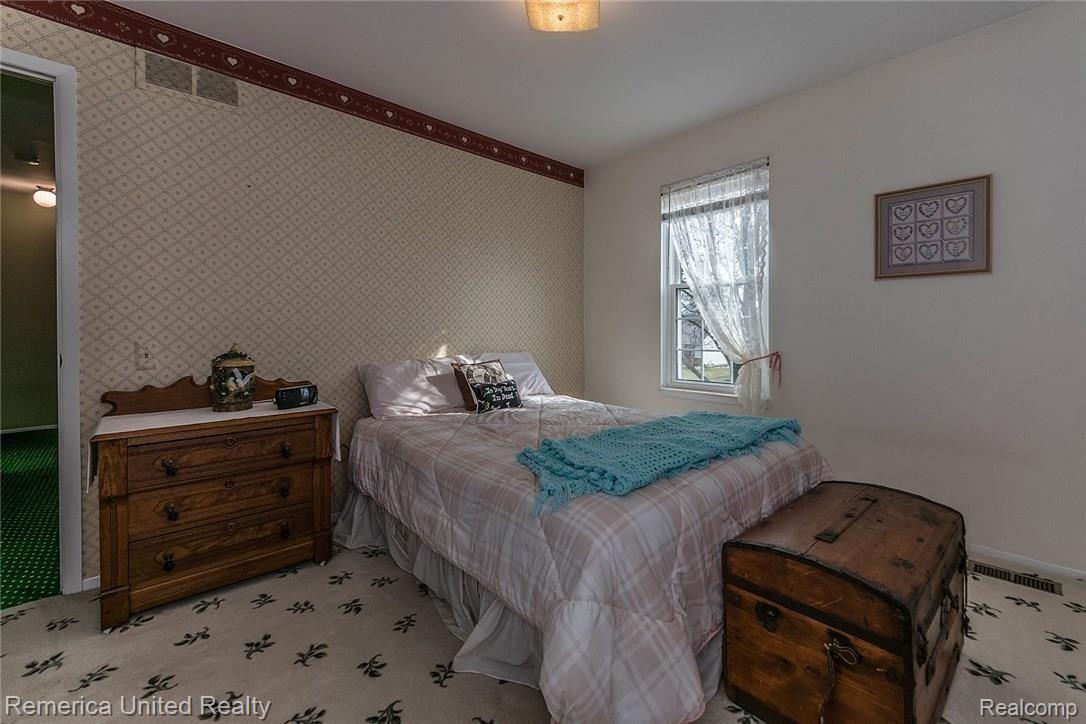24383 Jamestowne Road Novi, MI 48375 - Photo 27 of 37 33_36.jpg
