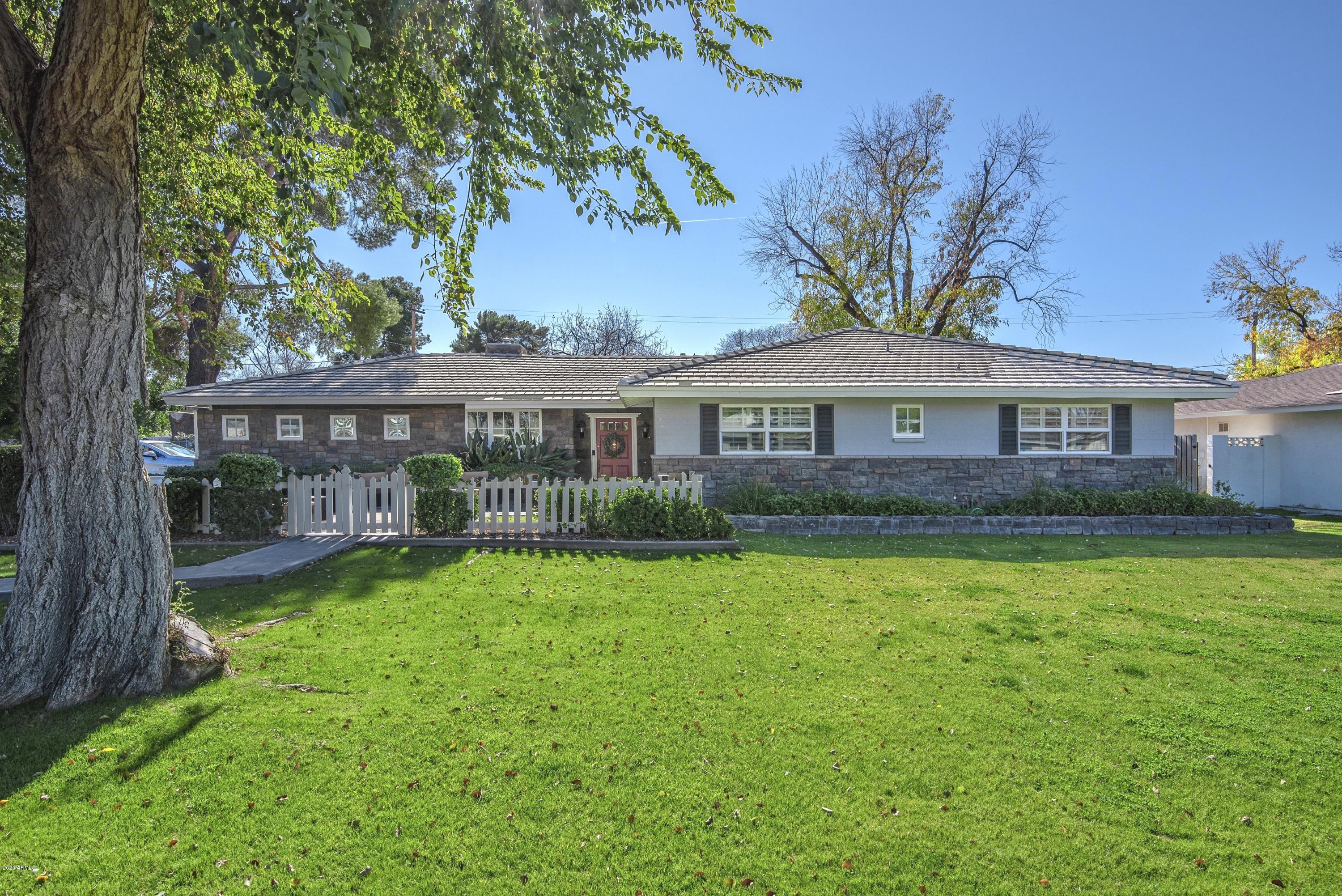 3841 East Elm Street Phoenix, AZ 85018 - Photo 1 of 23 001_Nice Curb Appeal