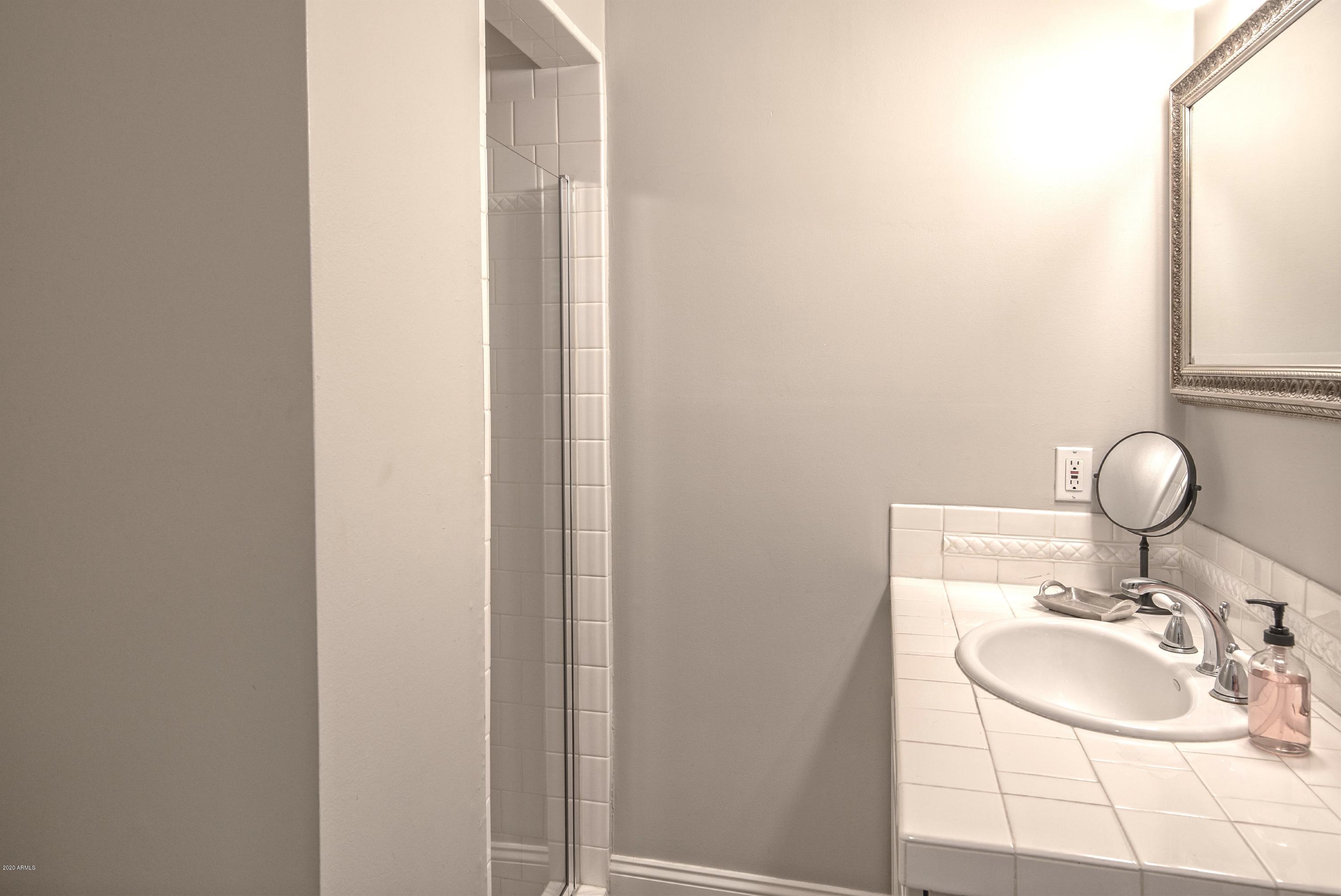 3841 East Elm Street Phoenix, AZ 85018 - Photo 10 of 23 011_Bath 2