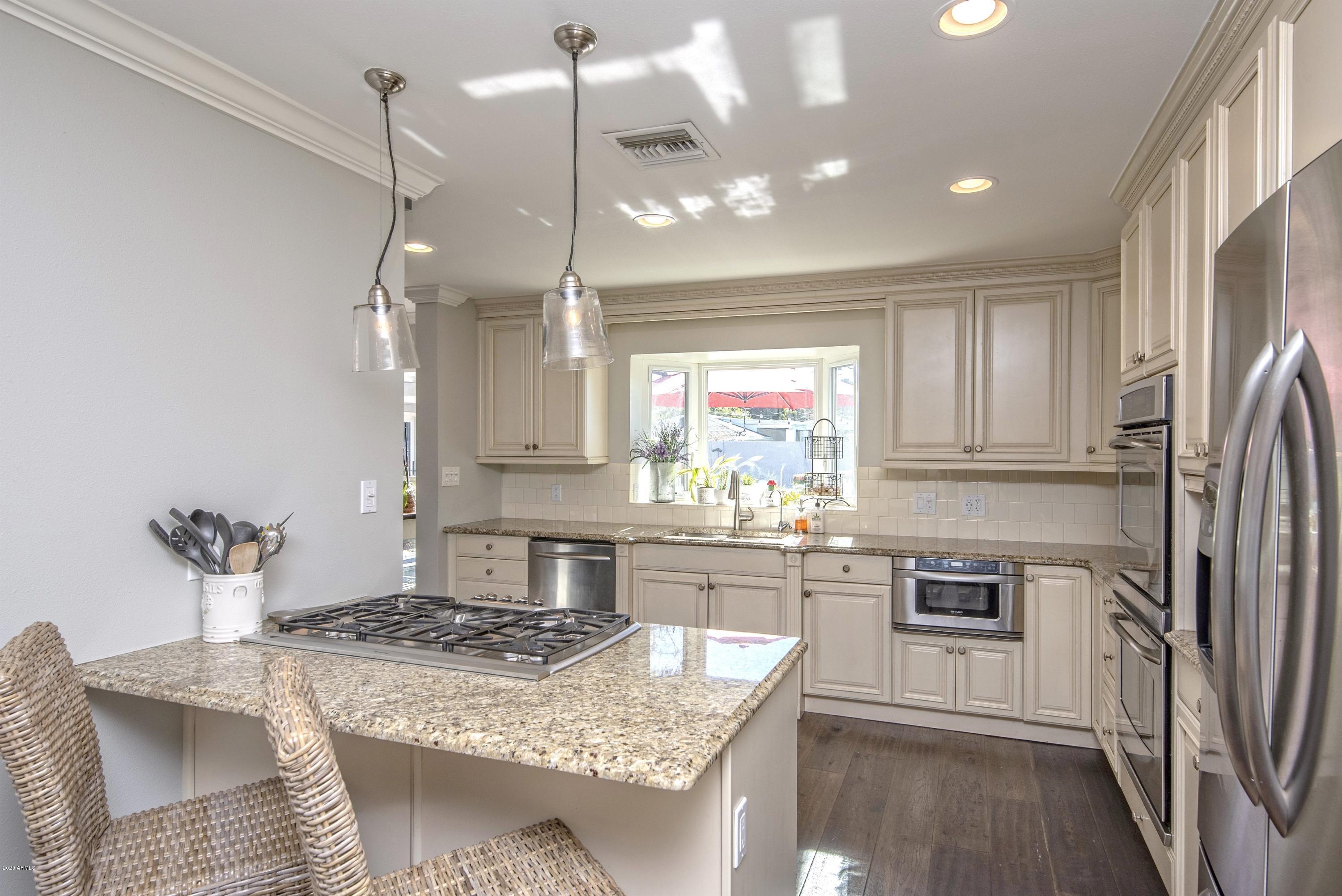 3841 East Elm Street Phoenix, AZ 85018 - Photo 6 of 23 007_Kitchen
