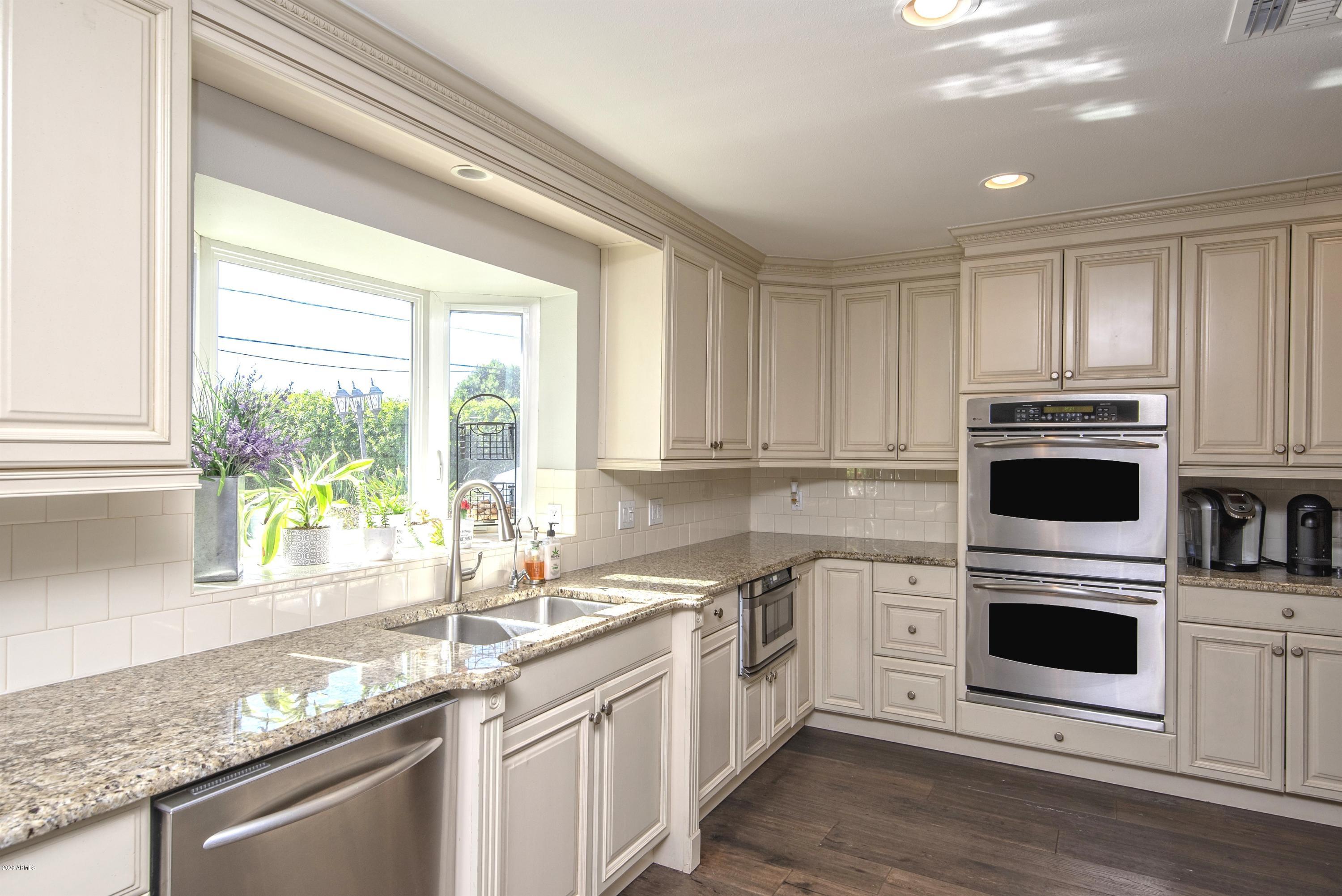 3841 East Elm Street Phoenix, AZ 85018 - Photo 7 of 23 008_Kitchen Detail