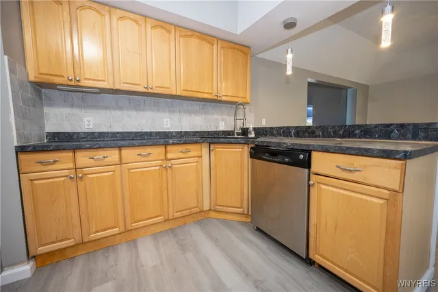 $279,000 | 156 Parkwood Avenue, Buffalo, NY 14217