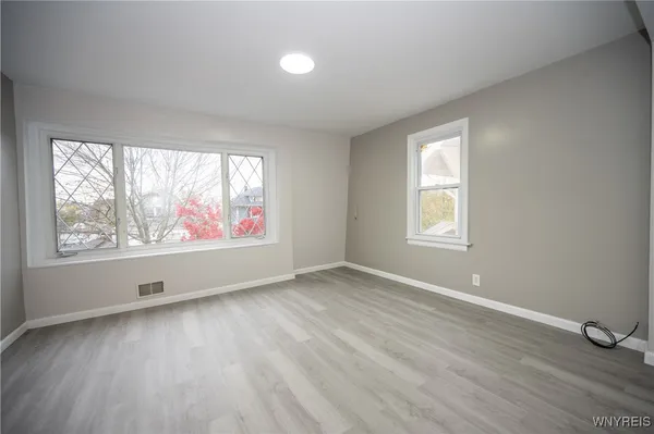 $279,000 | 156 Parkwood Avenue, Buffalo, NY 14217