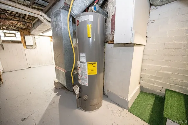 $279,000 | 156 Parkwood Avenue, Buffalo, NY 14217