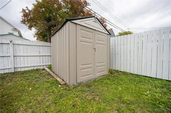 $279,000 | 156 Parkwood Avenue, Buffalo, NY 14217