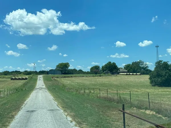 $2,800 | 703 Merit Street, Farmersville, TX 75442