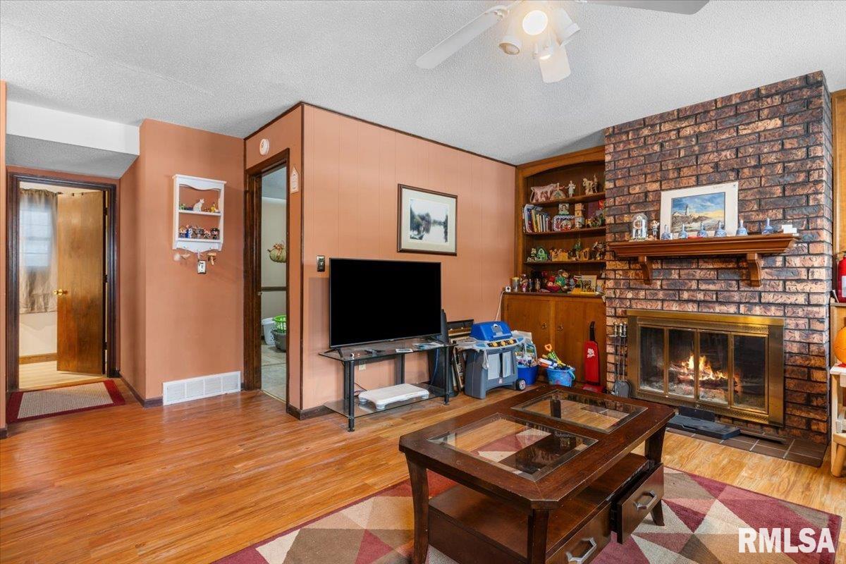 631 Hackberry Drive Chatham, IL 62629 - Photo 22 of 31