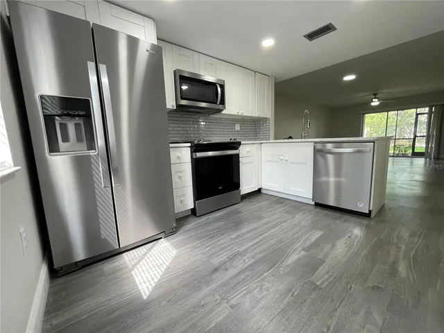 $1,949 | 211 Pine Court, Unit 211, Oldsmar, FL 34677