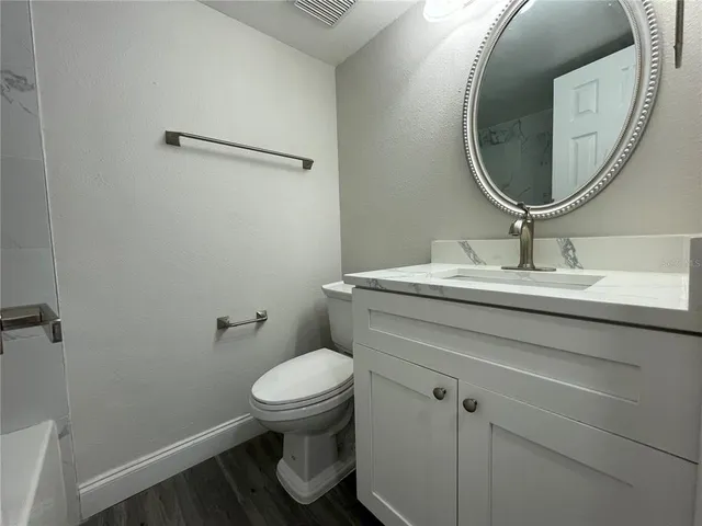 $1,949 | 211 Pine Court, Unit 211, Oldsmar, FL 34677