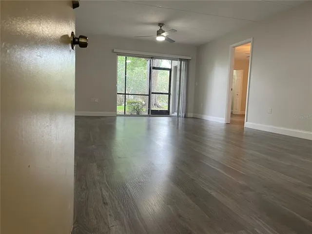 $1,949 | 211 Pine Court, Unit 211, Oldsmar, FL 34677