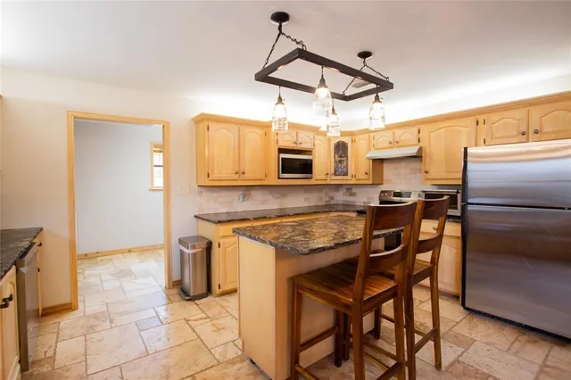 $425,000 | 16120 County Road 1130, Flint, TX 75762