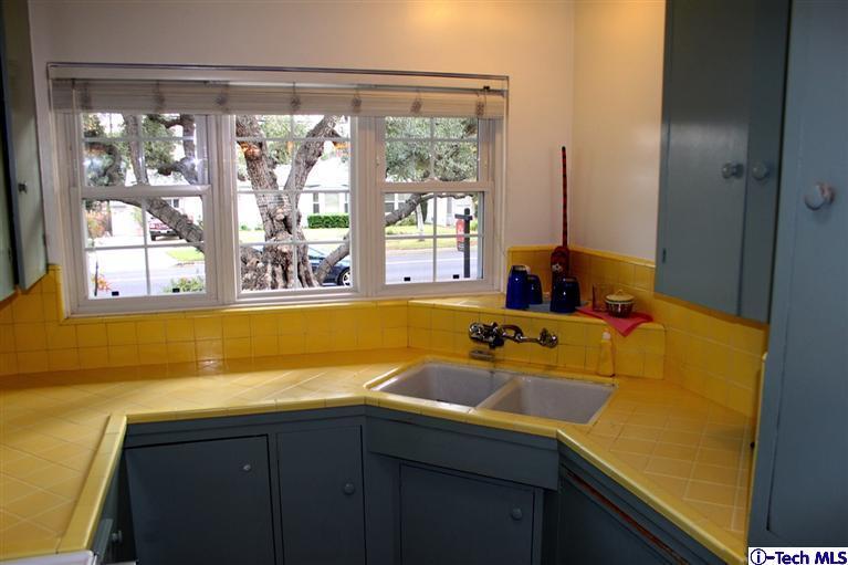 2387 Glen Canyon Road Altadena, CA 91001 - Photo 5 of 14 Additional Photo