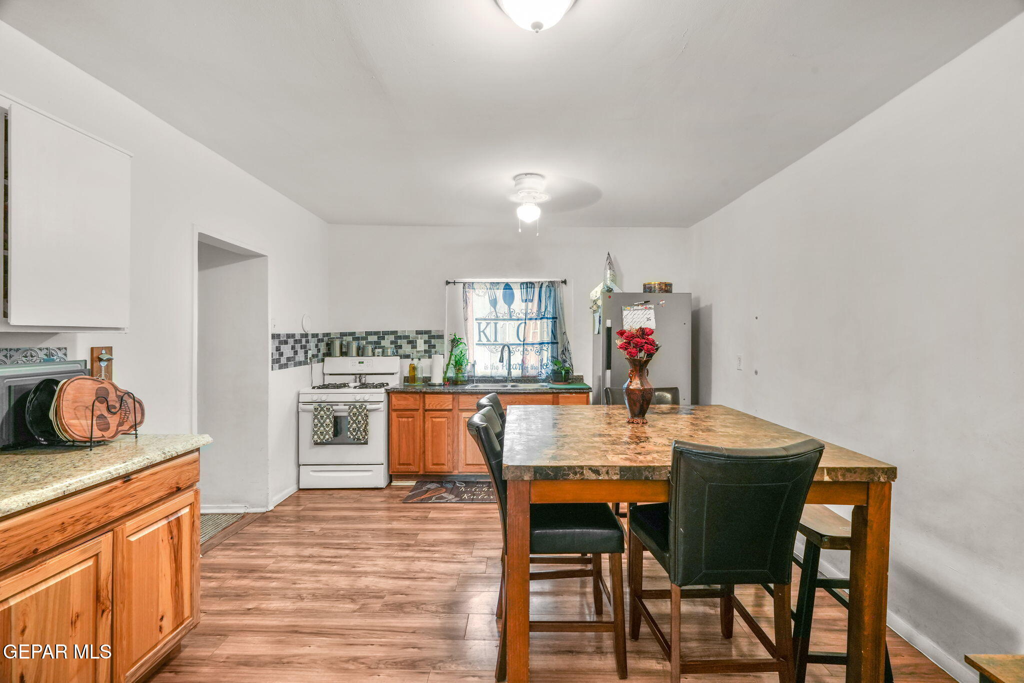 120 Pendale Road El Paso, TX 79907 - Photo 9 of 32 120 Pendale Rd-12