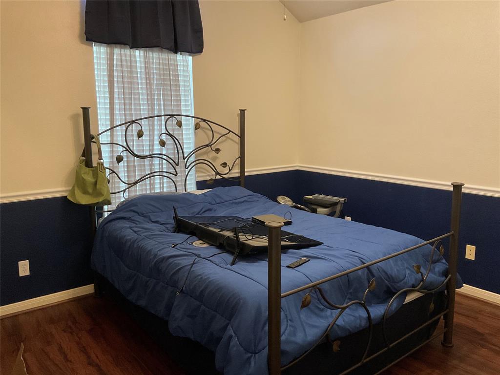 212 Toluca Trail Hewitt, TX 76643 - Photo 23 of 27 Bedroom 4