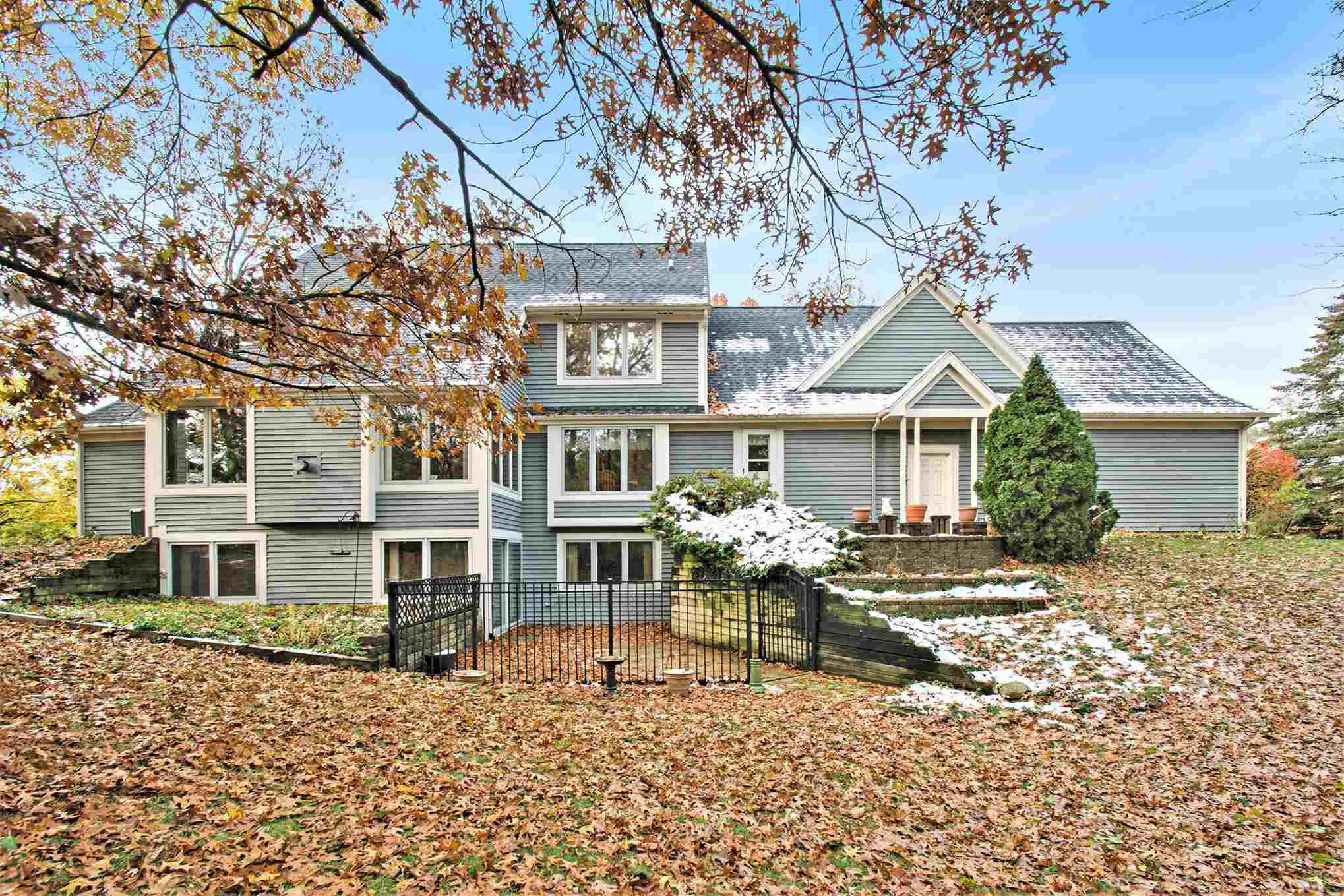 17492 Farmington Square Road Granger, IN 46530 - Photo 4 of 35 Gallery Image 4