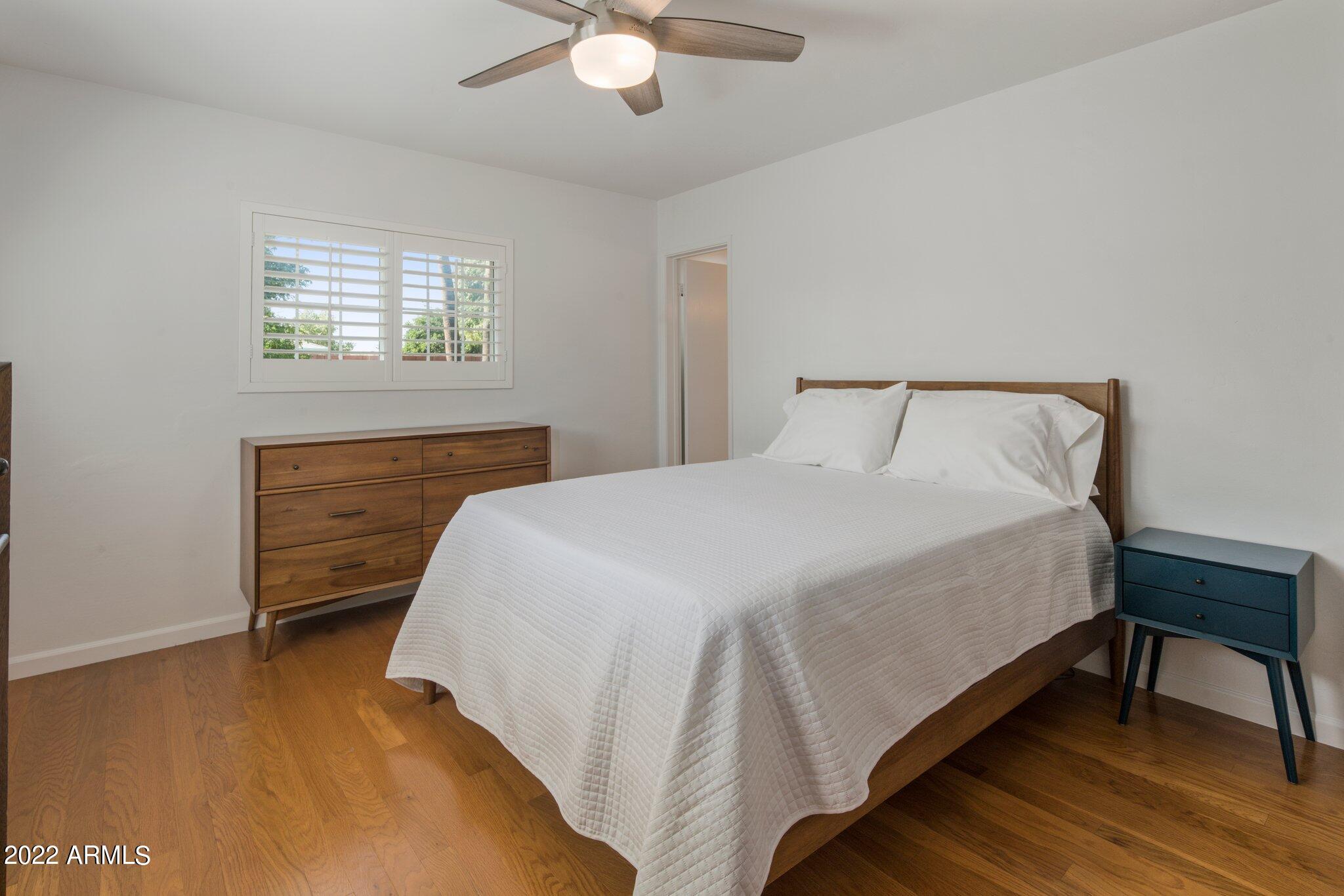 1609 West Lawrence Road Phoenix, AZ 85015 - Photo 13 of 30 Primary Bedroom