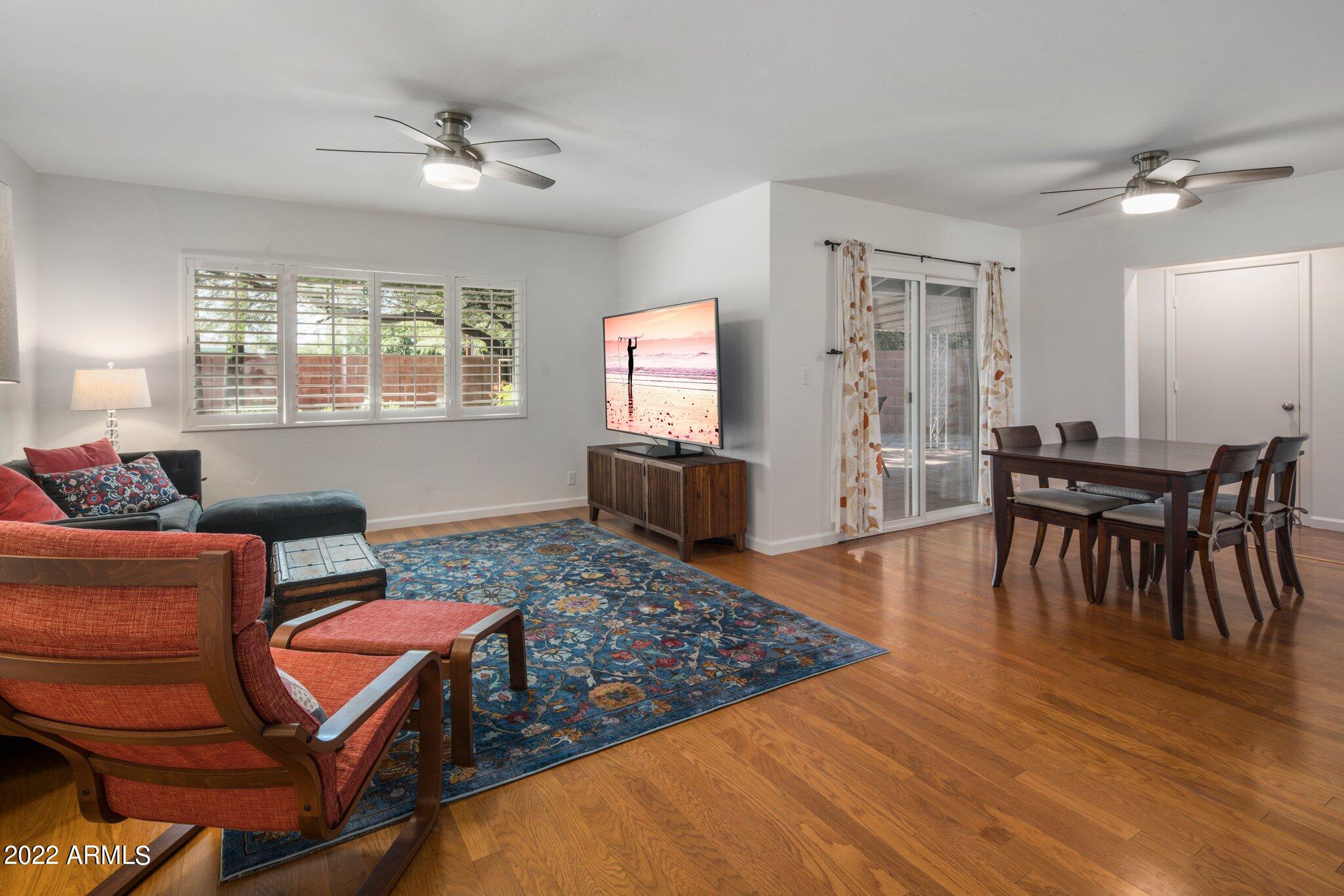 1609 West Lawrence Road Phoenix, AZ 85015 - Photo 4 of 30 Living Room