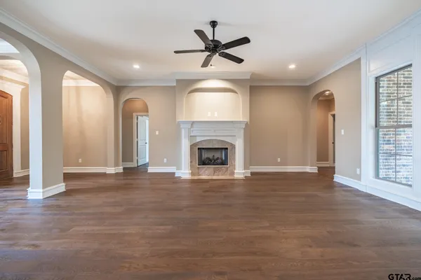 $588,000 | 936 Cambridge Bend, Tyler, TX 75703