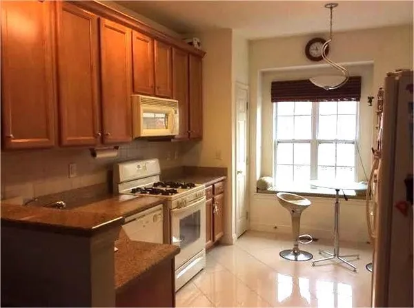 $4,200 | 106 Osprey Court, Unit 106, Secaucus, NJ 07094