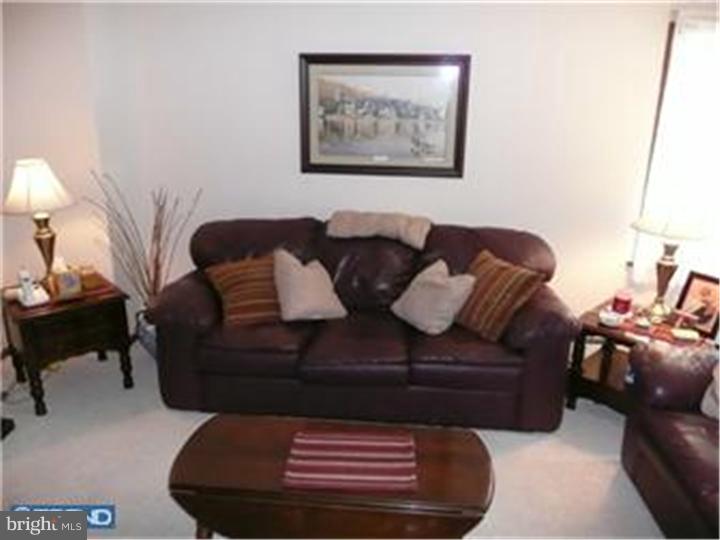 153 Westdale Road Upper Darby, PA 19082 - Photo 6 of 25 Living Room