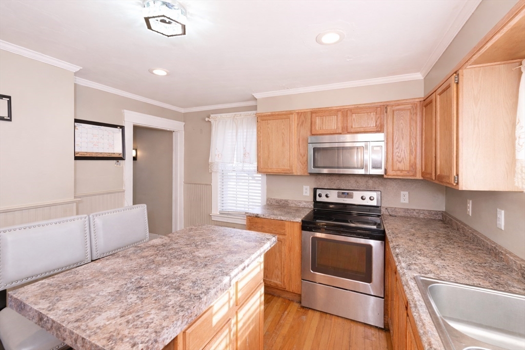 30 Melrose Street Worcester, MA 01605 - Photo 14 of 36