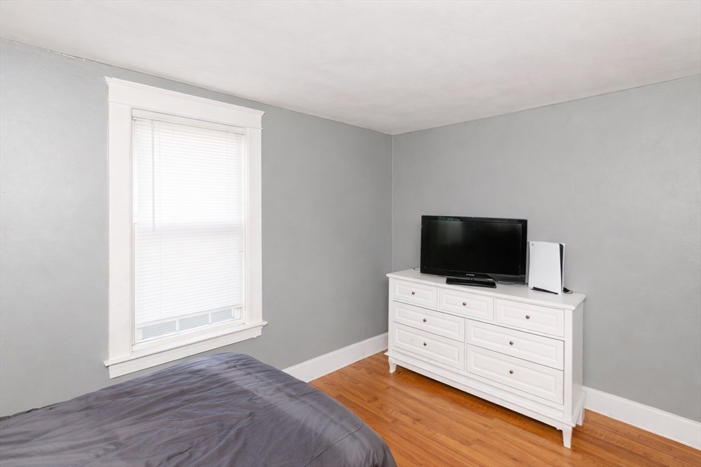 30 Melrose Street Worcester, MA 01605 - Photo 19 of 36